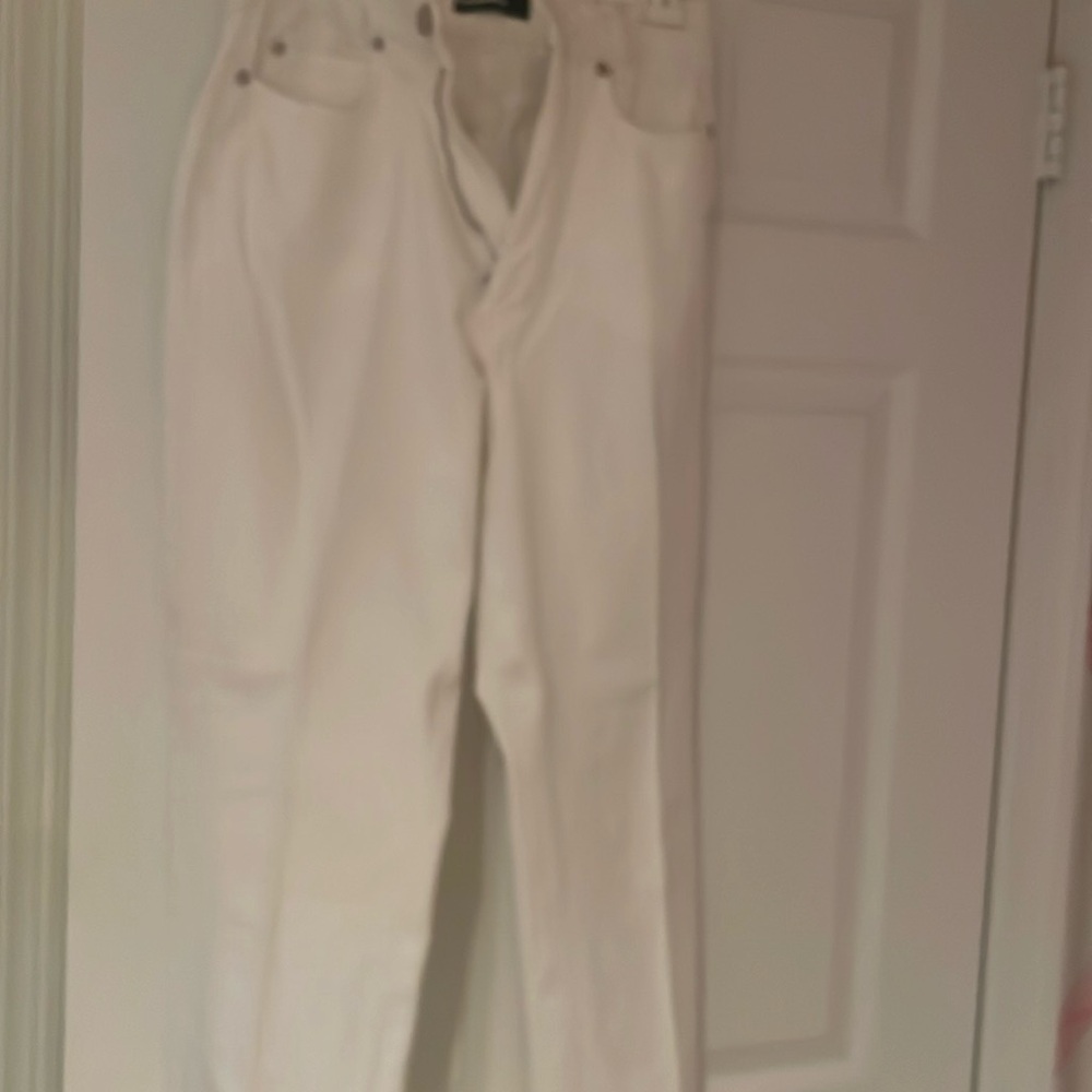 White denim jean pants